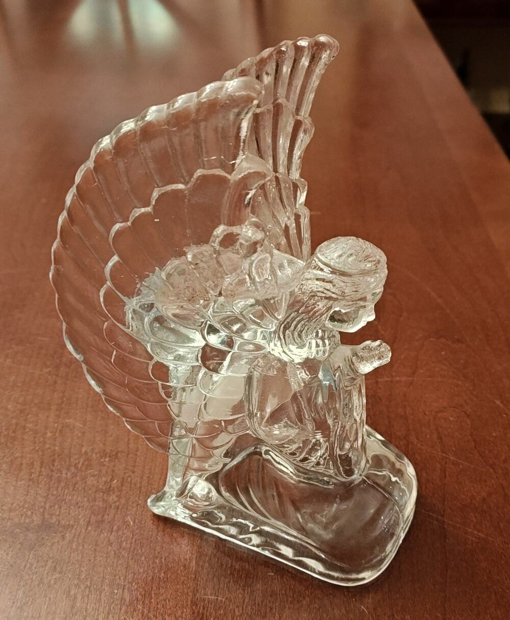 Vintage Crystal Clear Praying Angel Votive Candle Holder Taiwan Religious Decor